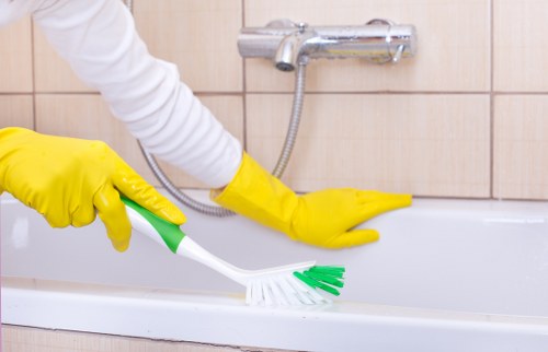 Thorough tenancy cleaning in an EC1 living room