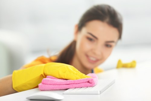 End of tenancy cleaning in an EC1 apartment